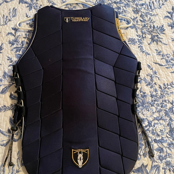 Protective Riding Vest - Picture 6 of 10